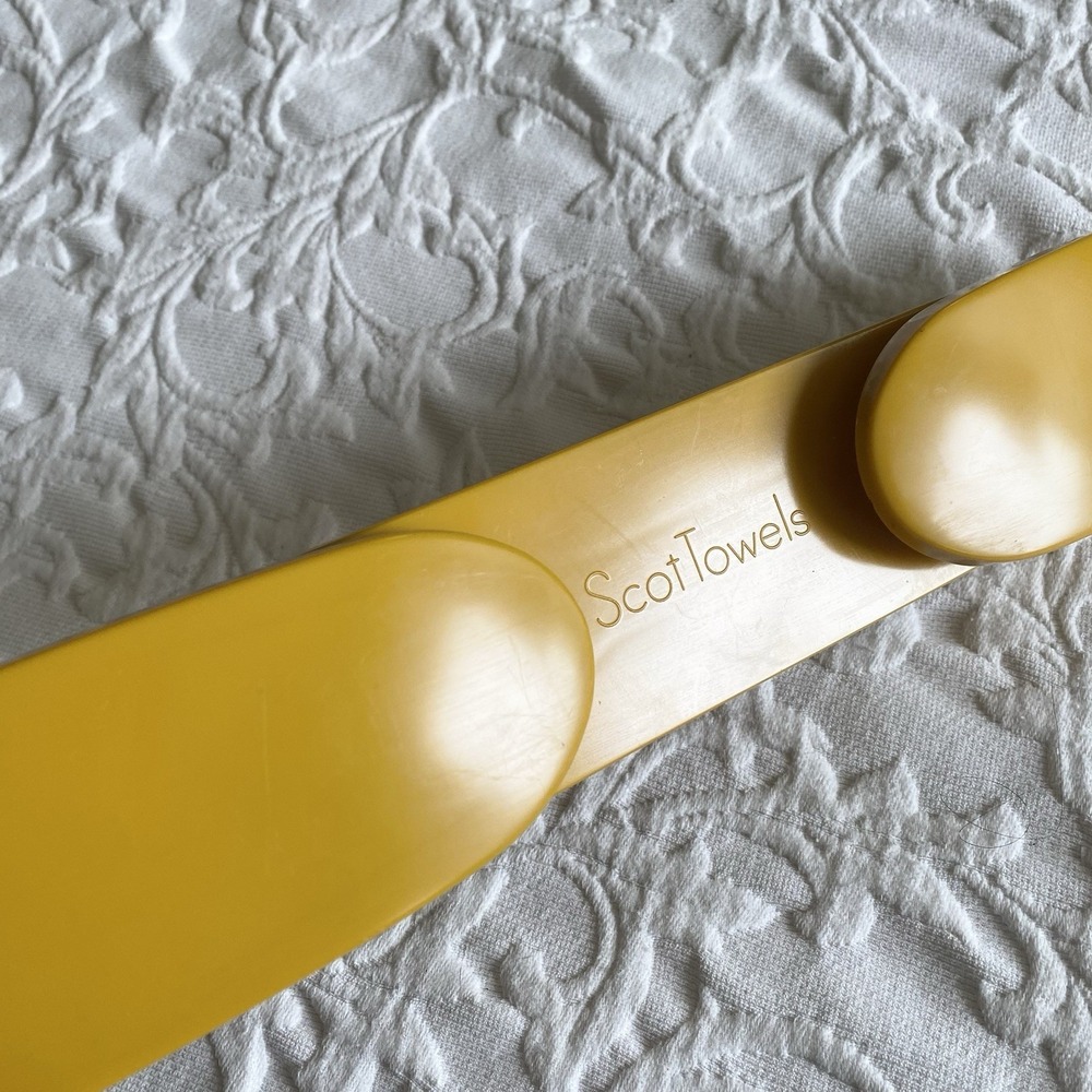 Vintage Scot Towels Wall Paper Towel Holder Harvest Gold Roll Holder Plastic USA